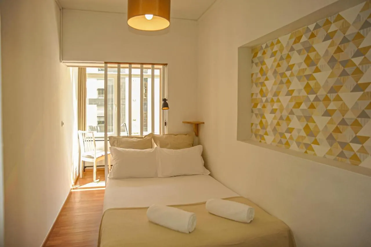 Guesthouse Marques De Pombal - 8 Bedroom Apartment Lisboa