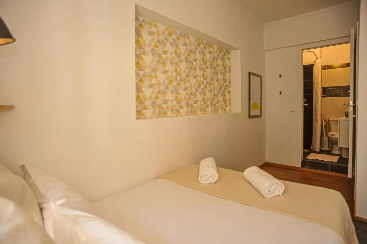 Guesthouse Marques De Pombal - 8 Bedroom Apartment Lisboa Pensión
