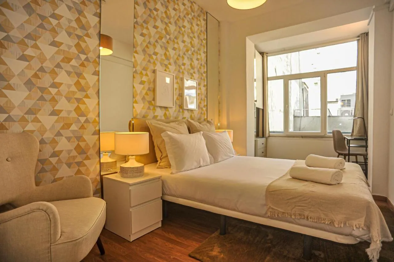 Guesthouse Marques De Pombal - 8 Bedroom Apartment Lisboa 0*,