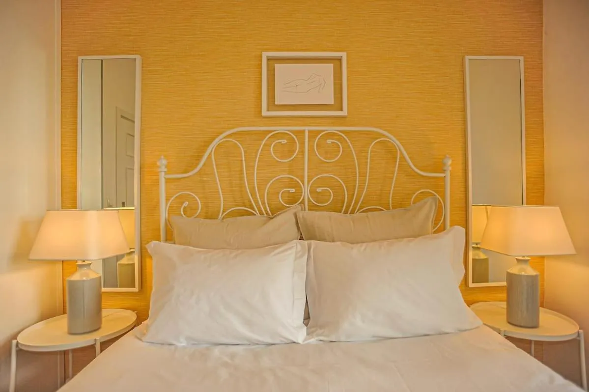 Guesthouse Marques De Pombal - 8 Bedroom Apartment Lisboa Portugal