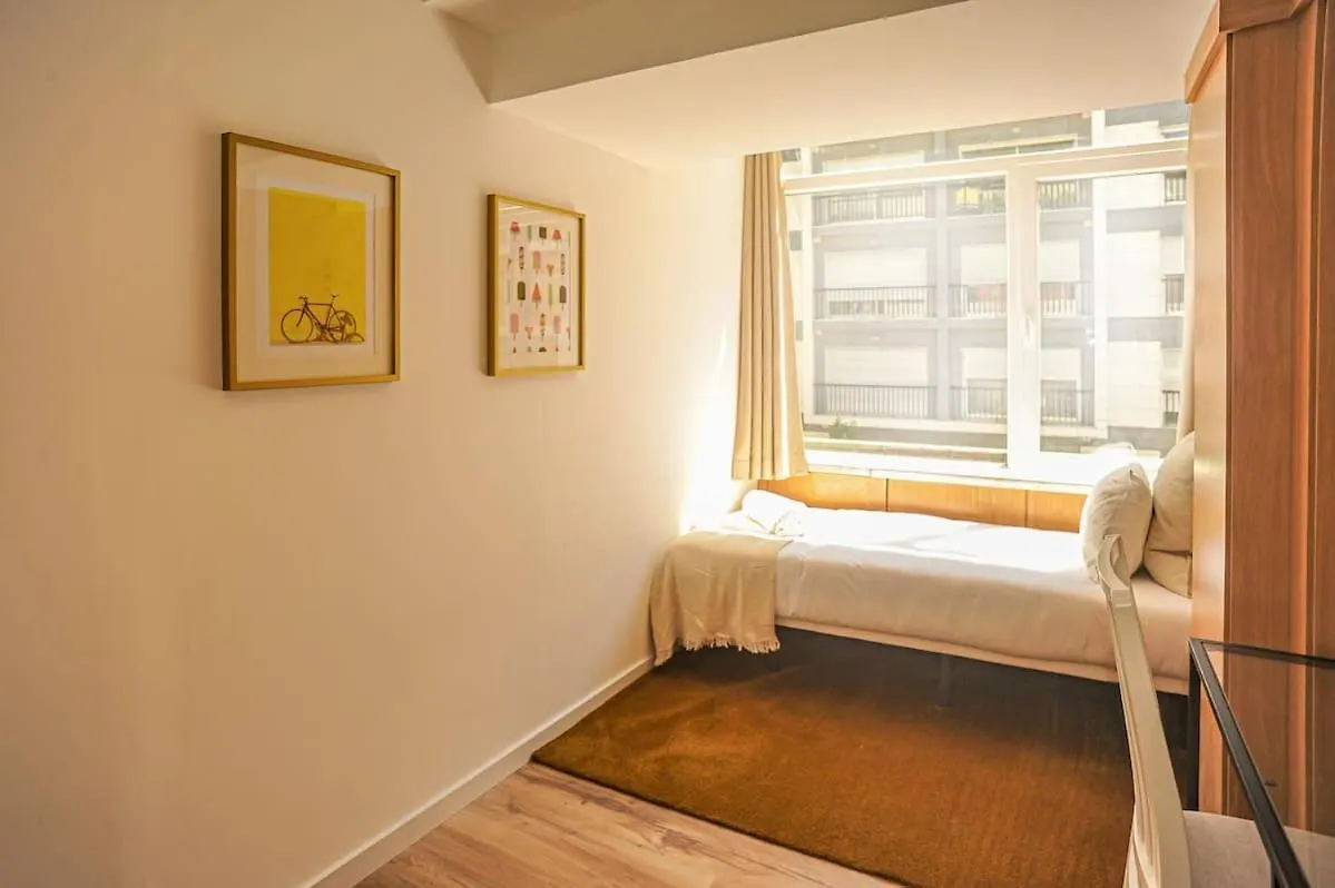 Guesthouse Marques De Pombal - 8 Bedroom Apartment Lisboa Casa de hóspedes